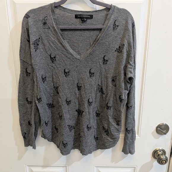 Skull Cashmere Cotton Sweater Top - Picture 2 of 5